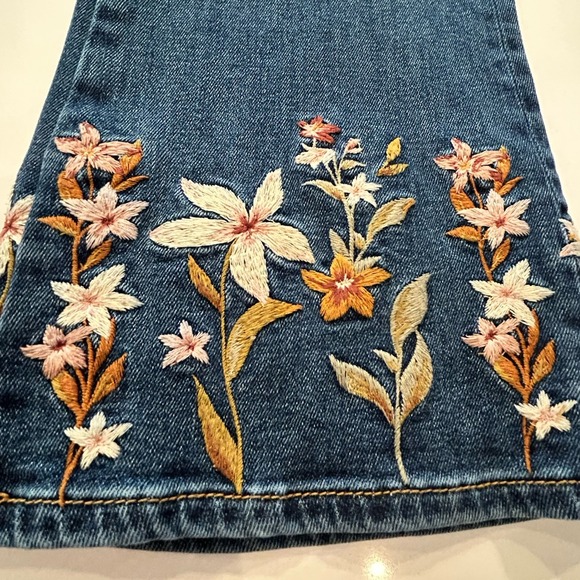 Driftwood Roxy Ladies Cropped Flare Denim Jeans Floral Boho Embellished 29 - Picture 10 of 11